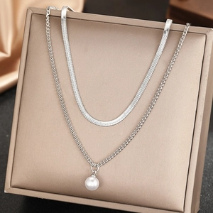 Collier double couche en acier inoxydable argenté avec chaîne serpent et pendentif perle blanche