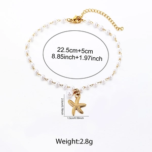 Détail de la chevillère en perles avec pendentif étoile de mer, longueur 22,5cm et poids 2,8g