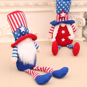 Gnomes en peluche patriotiques à longues jambes pour le 4 juillet avec étoiles et rayures