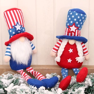Gnomes patriotiques du 4 juillet avec étoiles et rayures dans un décor de fête