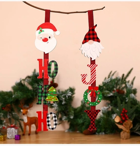 Addobbi natalizi verticali in legno con Babbo Natale, gnomo e scritte HO HO HO e JOY