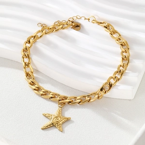Golden starfish pendant on Cuban link anklet made of premium stainless steel
