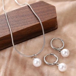 Ensemble de bijoux en acier inoxydable avec pendentifs en perles et collier à maille serpent