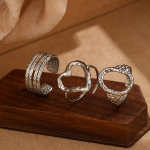 Adjustable silver stainless steel ring set with textured hammer finish for women