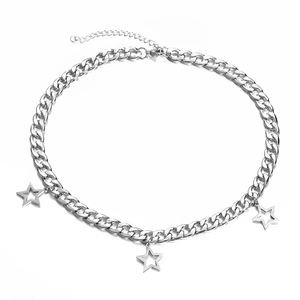 Collana a catena cubana in acciaio inossidabile argento con tre pendenti a stella vuoti