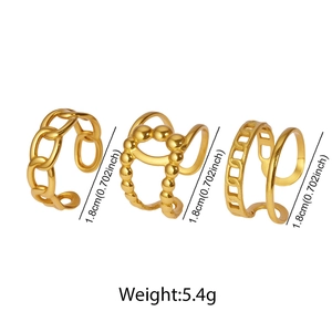 Detail showing dimensions of golden cuban link and bead rings set at 1.8cm diameter