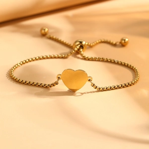 Bracelet doré à pendentif cœur en acier inoxydable poli avec curseur réglable