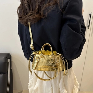 Mini sac à main doré texture crocodile avec pochette à cordon et bandoulière pour femme