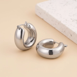Chunky stainless steel U-shaped silver hoop earrings with high-polished mirror finish
