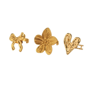Golden flower heart and bow stainless steel open rings set with matte textured finish