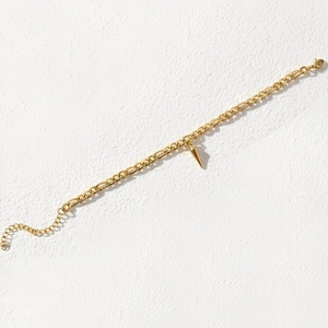 Bracelet chaîne en acier inoxydable plaqué or 18 carats avec pendentif rivet conique