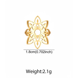 Detail of 18K gold-plated open ring showing 1.8cm flower face and 2.1g weight