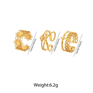 Detailansicht des 18K vergoldeten Ring-Sets mit Größen- und Gewichtsangaben im Detail