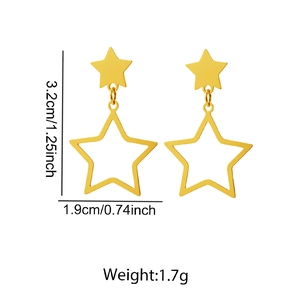 Detailed size chart of gold star drop earrings showing height of 3.2cm and width of 1.9cm