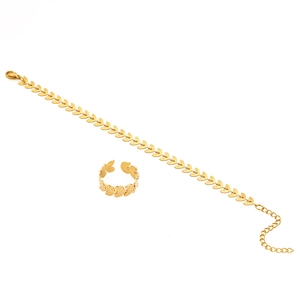 Détail du set bracelet et bague ajustable motif feuilles en acier inoxydable doré
