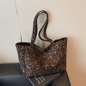 Sac Fourre-tout en Velours Côtelé Imprimé Léopard Vintage pour Femmes Grande Capacité Rétro Décontracté Sac à Bandoulière Motif Animal