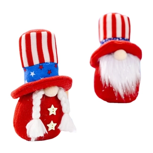 Gnomes patriotiques du 4 juillet jour de l'indépendance avec étoiles et rayures bleu blanc rouge