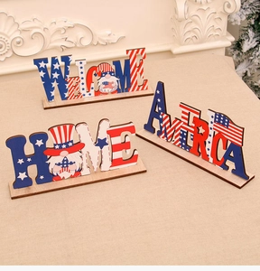 Détail de déco gnome en bois DIY Fête de l'Indépendance USA avec texte Welcome Home
