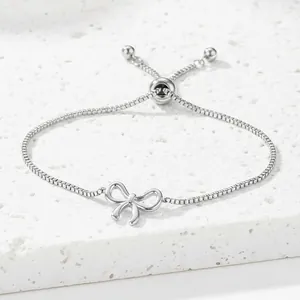 Elegant adjustable silver bow pendant box chain bracelet for women in polished steel