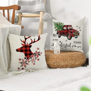 Housses de coussin de Noël avec cerf et camion rouge sur lin blanc pour canapé