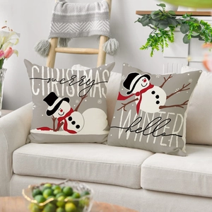 Fundas de cojín navideñas de lino con diseño de muñeco de nieve en sofá