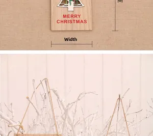 Dettaglio di un cartello natalizio in legno con scritta Merry Christmas e corda in juta