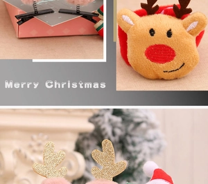 Détails des chouchous en peluche de Noël et des pinces à bois de renne à paillettes