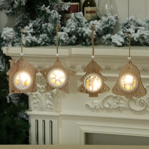 Vierteiliges Set leuchtender Holz-Weihnachtsschmuck mit Stern- und Baumform und LED-Licht