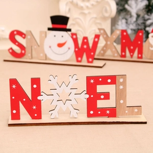 Decorazione natalizia in legno con scritte NOEL e SNOW e motivi di pupazzo di neve