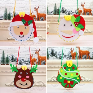 Sacchetti regalo di Natale fai-da-te in feltro per bambini con Babbo Natale e pupazzo di neve