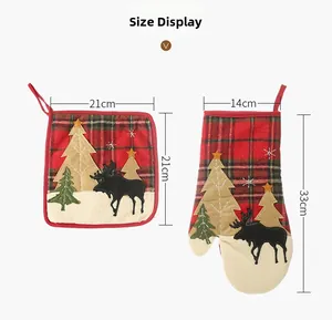 Size display of Christmas oven mitt 14x33cm and square pot holder 21x21cm with plaid deer motif