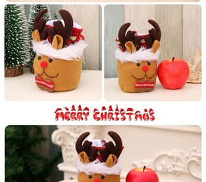Detail der Rentier-Weihnachtstüte mit Plüschbesatz und 3D-Geweih für Weihnachtsgeschenke