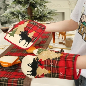 Christmas Oven Mitt And Pot Holder Plaid Fabric Heat Resistant Reindeer Tree Decor Kitchen Baking Accessory