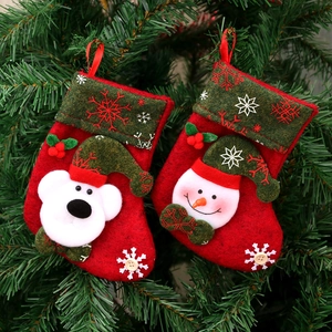 Weihnachtsstrümpfe Geschenkbeutel mit 3D Schneemann und Eisbär für festliche Deko