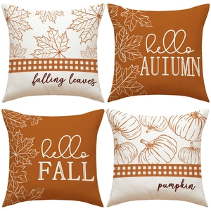 Set mit vier herbstlichen Dekokissenbezügen mit Ahornblatt und Kürbis-Designs