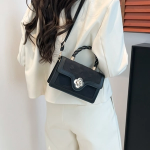 Retro color-block square handbag with floral metal clasp and twisted woven handle