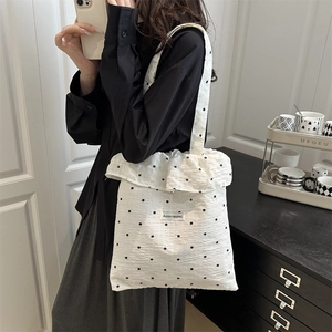 Sac fourre-tout en mousseline à volants avec motif à pois et imprimé floral