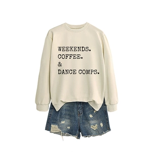 Beige crewneck sweatshirt with WEEKENDS slogan and distressed blue denim shorts set
