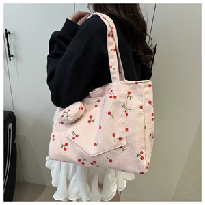 Sac cabas en velours côtelé rose avec motif cerises et petite pochette ronde assortie