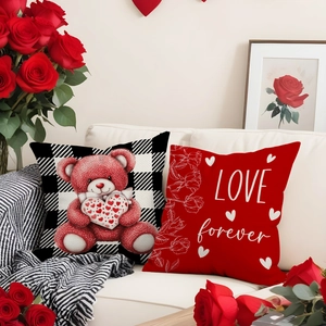 Lot de deux housses de coussin cœur de Saint-Valentin avec motif ours et LOVE forever