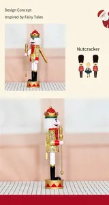 Dettaglio dello schiaccianoci in legno rosso e oro con glitter e scettro decorativo