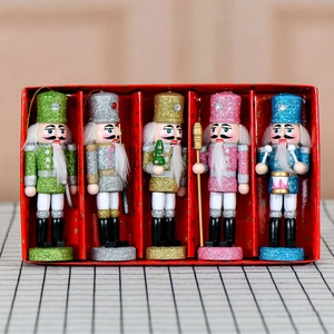 Set van 5 gekleurde houten notenkraker soldaten van 13cm met feestelijke glitterafwerking