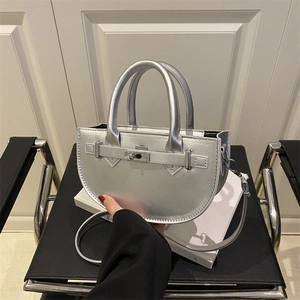 Niche Designer Half Moon Shoulder Bag For Women PU Leather Solid Color Handbag With Metal Turn Lock Adjustable Strap