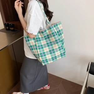 Grand sac cabas style britannique à carreaux verts et violets en nylon pour femme