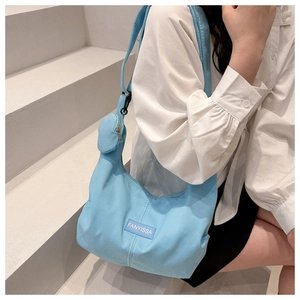 Borsa hobo in velluto a coste azzurro con mini portamonete rimovibile per uso quotidiano