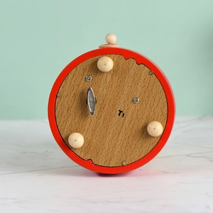 Boîte à musique carrousel en bois mécanique avec cadre rouge et clé de remontage