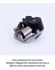 Détail du mouvement mécanique de boîte à musique DIY avec cylindre 18 notes et engrenages