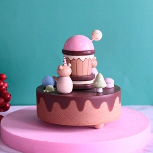 Boîte à musique en bois exquise sur le thème des desserts avec ours et cupcakes