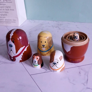 Lot de 5 poupées russes gigognes en bois motif chiens pour décoration intérieure