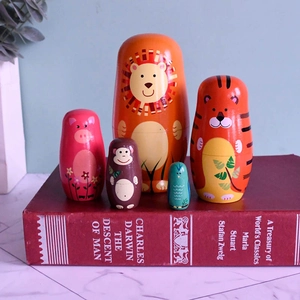 Poupées russes en bois peintes à la main lot de 5 animaux du zoo sur livres anciens